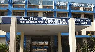 ஆங்கிலத்தை அகற்றி அந்த இடத்தில் இந்தியை உட்கார வைப்பதே பாஜகவின் திட்டம் - அம்பலப்படுத்திய முரசொலி ! 