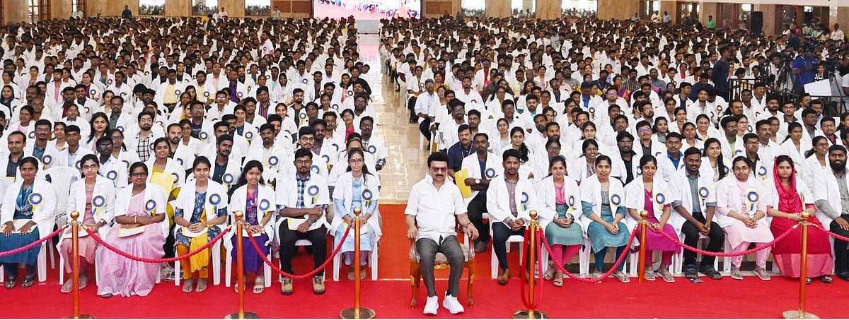 2,642 நபர்களுக்கு பணி நியமன ஆணை : முதலமைச்சர் மு.க.ஸ்டாலின் வழங்கினார்!