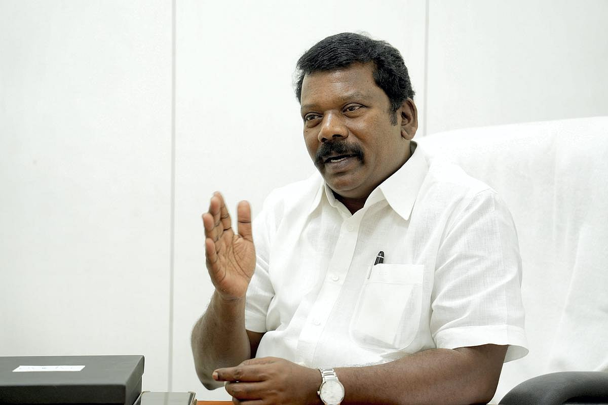 கச்சத்தீவு பிரச்சினை : தலையும் தெரியாமல், வாலும் தெரியாமல் பேசுகிறார் ஆளுநர் ரவி : செல்வப்பெருந்தகை ! 