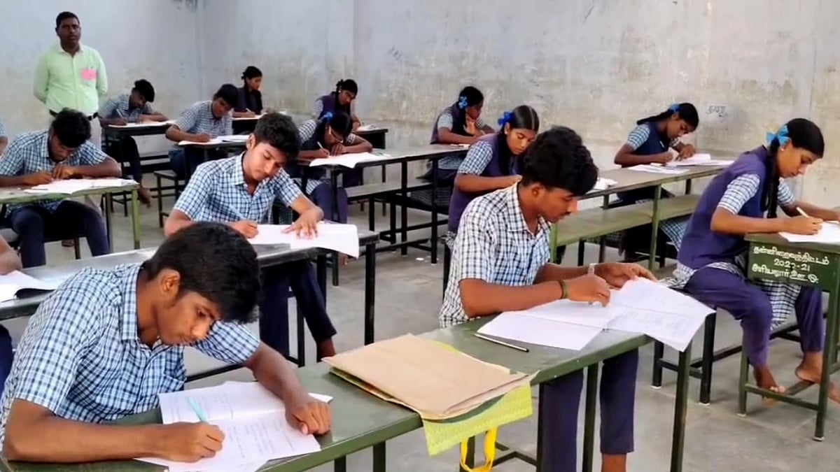 பொதுத்தேர்வு எழுதும் 5,606 மாற்றுத்திறனாளி மாணவர்கள், 145 சிறைவாசி தேர்வர்கள்... - பள்ளிக்கல்வித்துறை!