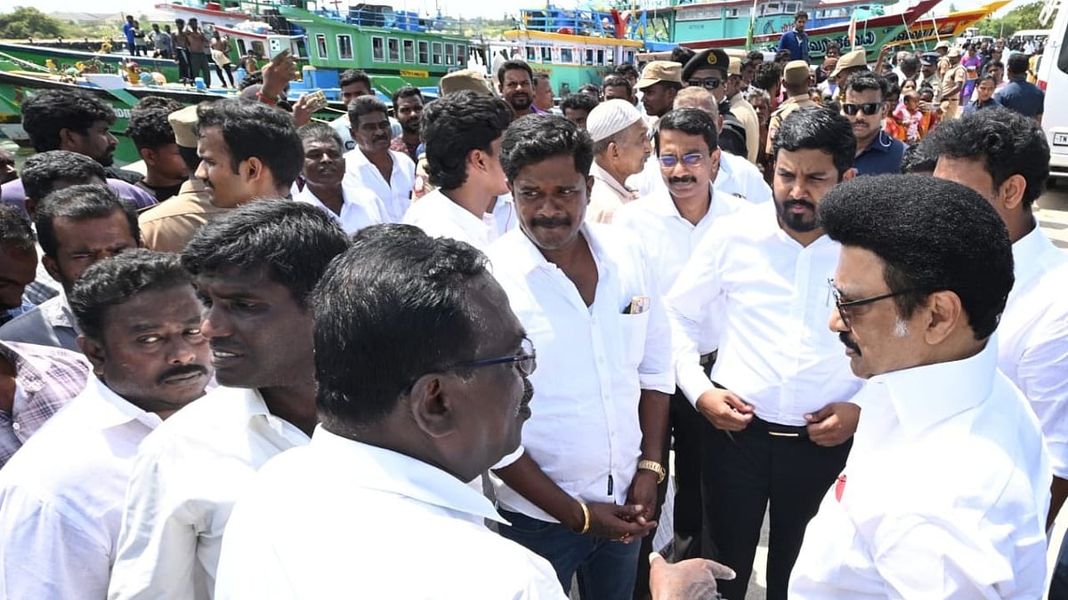 உங்கள் கோரிக்கைகள் நிறைவேற்றப்படும் : மீனவர்களை நேரில் சந்தித்து உறுதியளித்த  
முதலமைச்சர் மு.க.ஸ்டாலின்!