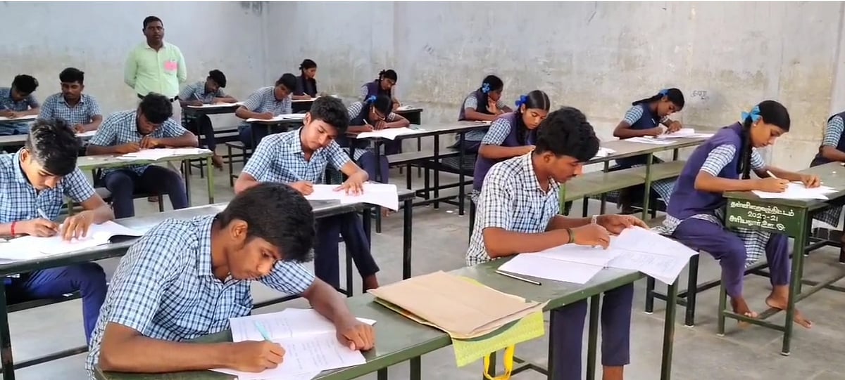 பொதுத்தேர்வு எழுதும் 5,606 மாற்றுத்திறனாளி மாணவர்கள், 145 சிறைவாசி தேர்வர்கள்... - பள்ளிக்கல்வித்துறை!
