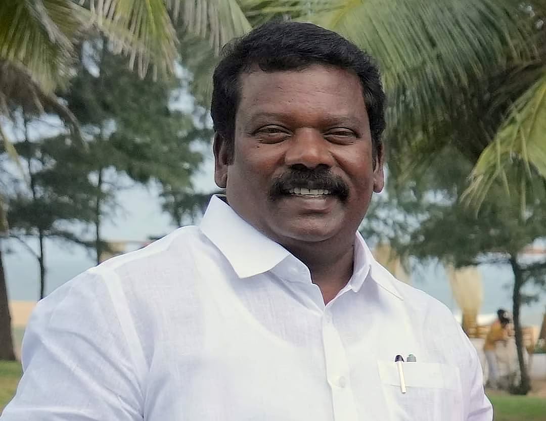கச்சத்தீவு பிரச்சினை : தலையும் தெரியாமல், வாலும் தெரியாமல் பேசுகிறார் ஆளுநர் ரவி : செல்வப்பெருந்தகை ! 