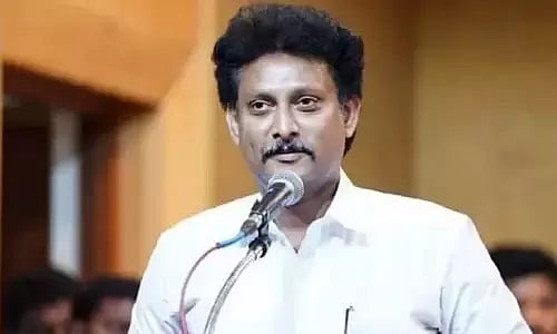 மாணவர்களை கட்டாயப்படுத்தி கையொப்பம் வாங்கினால் நடவடிக்கை - அமைச்சர் அன்பில் மகேஸ் எச்சரிக்கை !