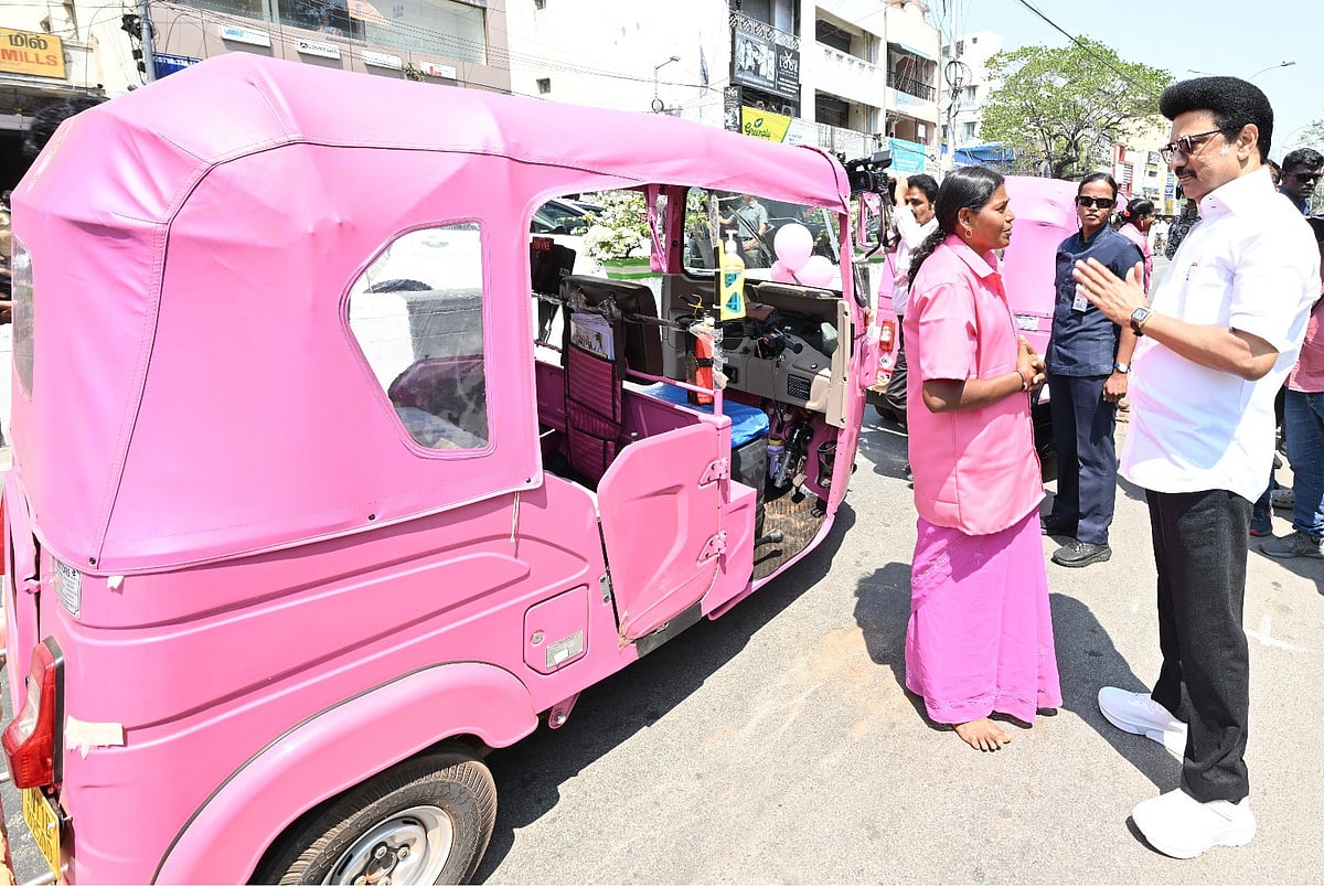Pink Auto திட்டத்தை தொடங்கி வைத்தார் முதலமைச்சர் மு.க.ஸ்டாலின் - அதன் சிறப்பம்சங்கள் என்ன ? 