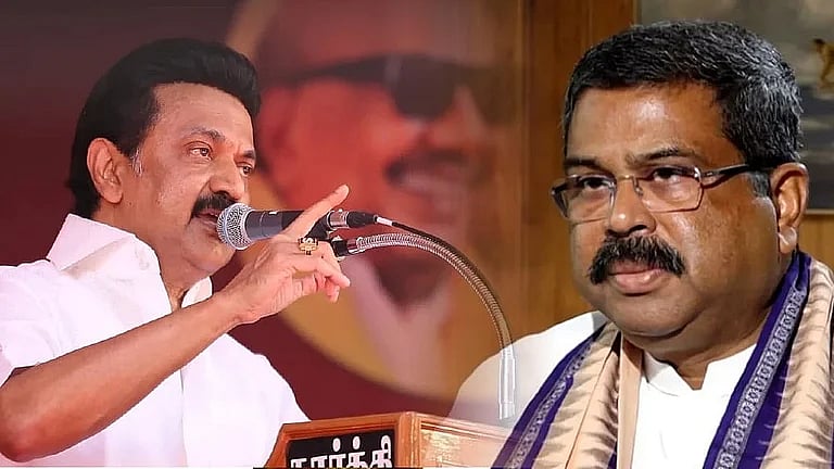 இந்தியாவின் மாநில சுயாட்சி குரல்... ஆங்கில, இந்தி ஊடகங்களில் தலைப்புச் செய்தியாக நமது முதலமைச்சர்!