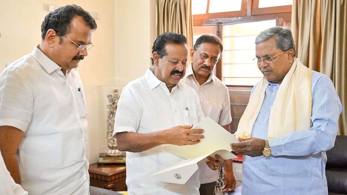 தொகுதி மறுசீரமைப்பு :  மாநில முதல்வர்கள், தலைவர்களுக்கு நேரில் அழைப்பு!