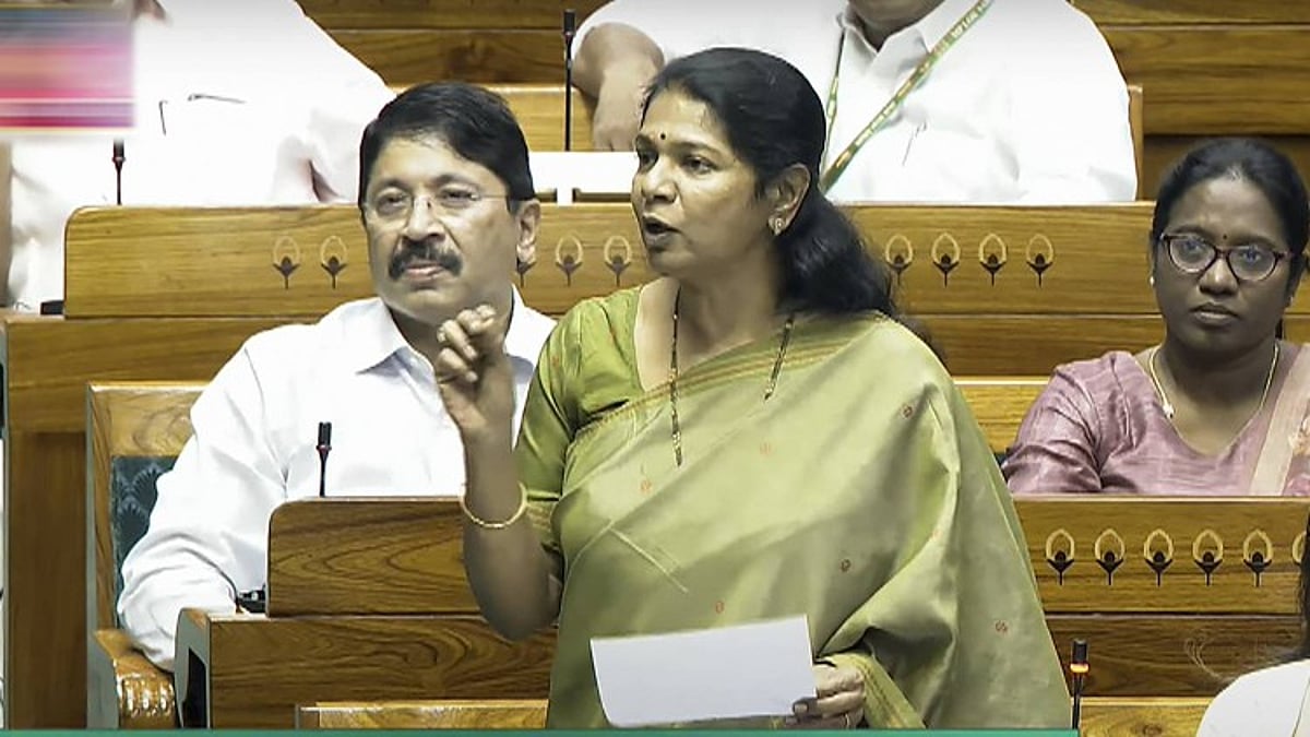 வனத்தில் இருந்து வெளியேற்றப்பட்ட பழங்குடியினர் விவரங்கள் இல்லை : கனிமொழி MP கேள்விக்கு ஒன்றிய அரசு பதில்!