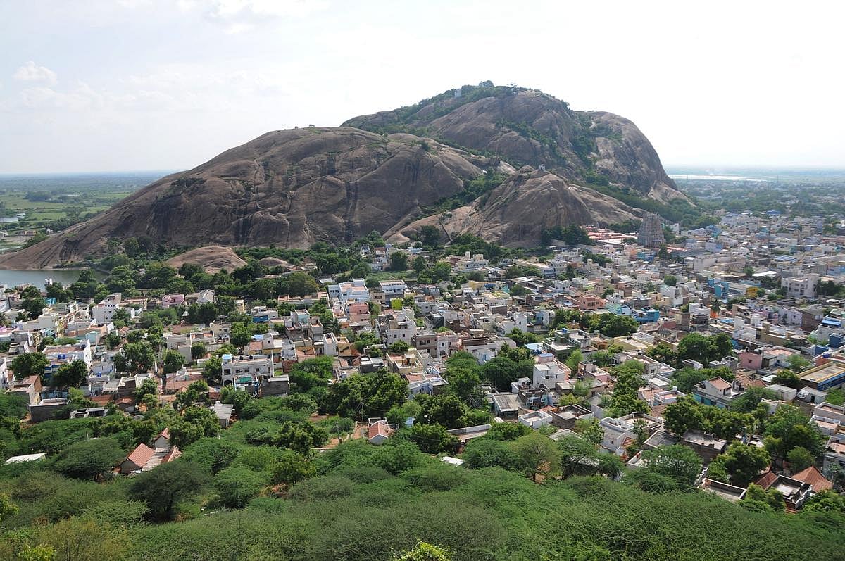 "திருப்பரங்குன்றம் மலை அனைவருக்கும் சொந்தமானது" - ஒன்றிய தொல்லியல் துறைக்கு உயர்நீதிமன்றம் கண்டனம் !