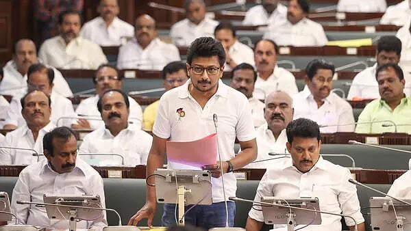 "இந்தி திணிப்பு எதிர்ப்பு போரை முதலமைச்சர் மு.க.ஸ்டாலின் முடித்து வைப்பார்" - துணை முதலமைச்சர் உதயநிதி !