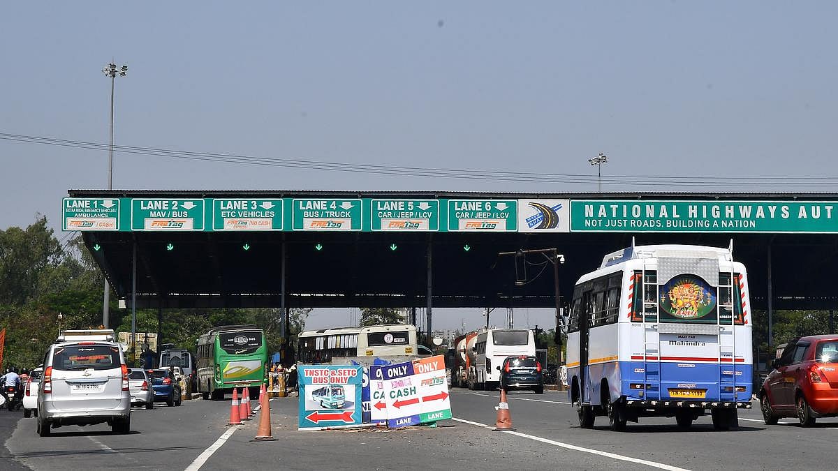 தமிழ்நாட்டில் உள்ள 40 சுங்கச்சாவடிகளில் கட்டண உயர்வு : ஒன்றிய அரசின் செயலால் விலைவாசி உயரும் அபாயம் !