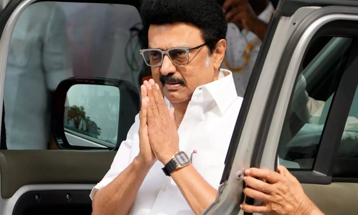 பொருளாதாரத்தில் இந்தியாவிலேயே முதலிடம் பிடித்த தமிழ்நாடு : The Hindu ஆங்கில இதழ் செய்தியின் முழு விவரம் !