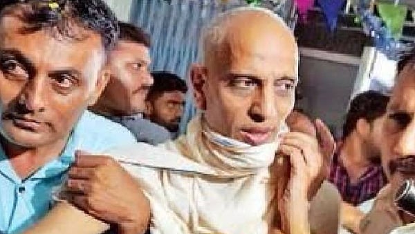 பெண் சீடர் பாலியல் வன்கொடுமை வழக்கு... சமண துறவிக்கு 10 ஆண்டு சிறை... 8 ஆண்டுகளுக்கு முன் நடந்தது என்ன?