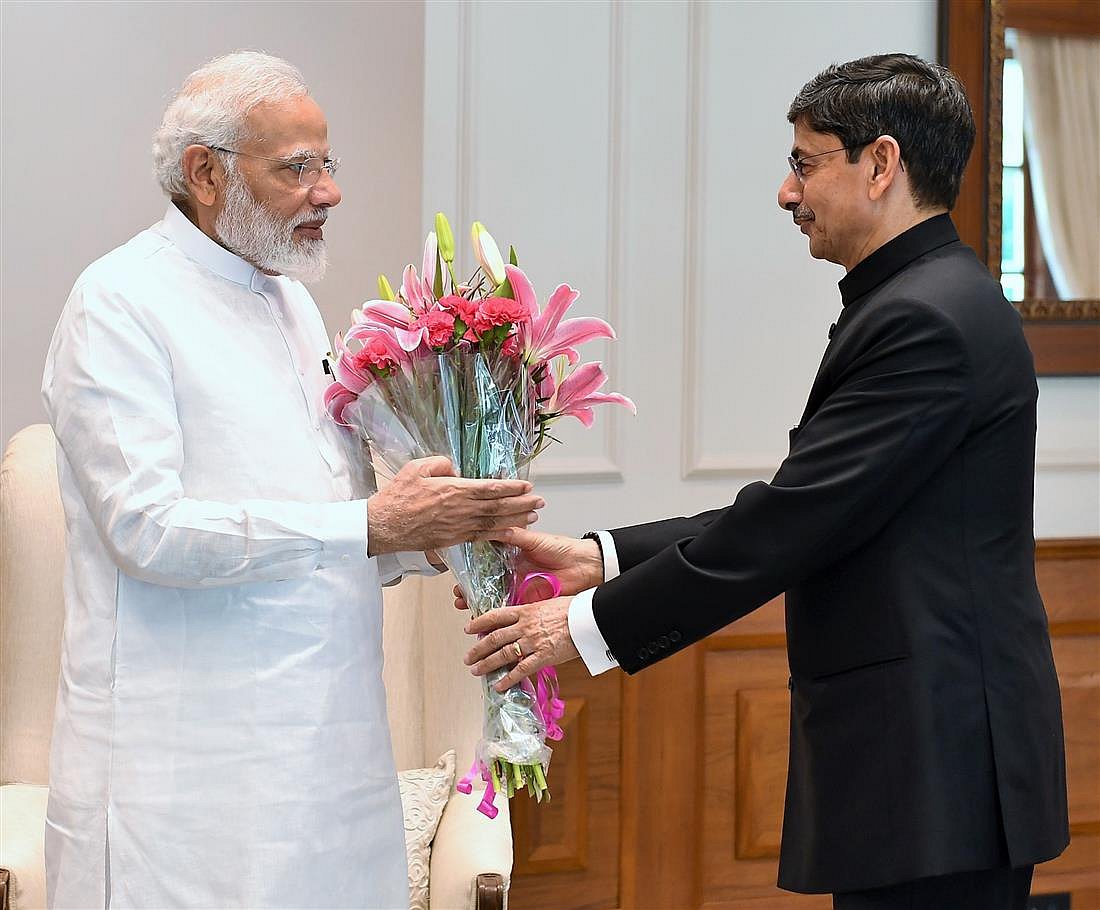 உச்சநீதிமன்றத்தின் தீர்ப்பால் ஒன்றிய பாஜக அரசுக்கு பெரும் பின்னடைவு... மாற்றப்படுகிறாரா ஆளுநர் ரவி ?