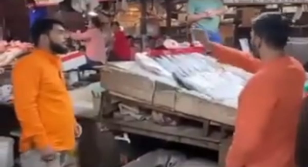 உத்தரபிரதேசமாக மாறும் டெல்லி : மீன் மற்றும் இறைச்சி கடைகளை மூடும் பா.ஜ.க கும்பல்!