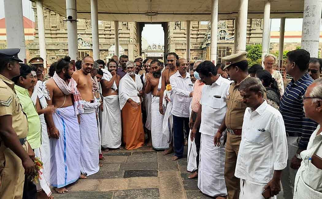 இந்து சமய அறநிலையத்துறை மானியக் கோரிக்கை : 210 புதிய அறிவிப்புகளை வெளியிட்ட அமைச்சர் சேகர்பாபு!