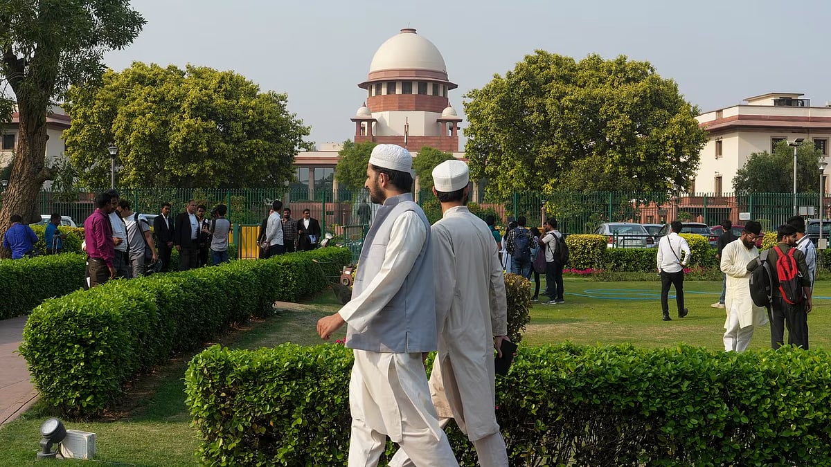 ”முஸ்லிம் மக்களுக்கு ஆதரவான உச்சநீதிமன்றம் ” : வன்மத்தை கக்கும் சங்பரிவார் கும்பல்!