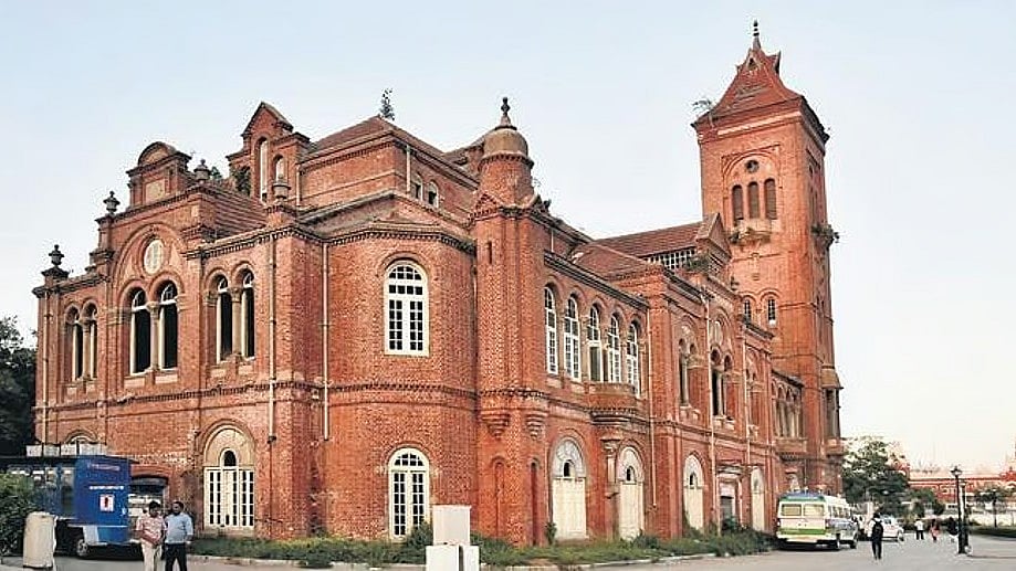 நூற்றாண்டு பெருமை வாய்ந்த விக்டோரியா அரங்கம் ஜூன் மாதம் பயன்பாட்டுக்கு வரும்-சென்னை மாநகராட்சி அறிவிப்பு!