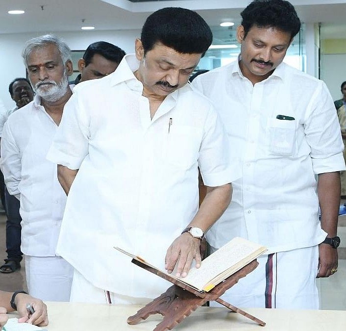 “அனைத்தையும் நமக்கு அறிமுகப்படுத்தும் நல்ல நண்பன்தான் புத்தகங்கள்” : முதலமைச்சர் மு.க.ஸ்டாலின் பதிவு!