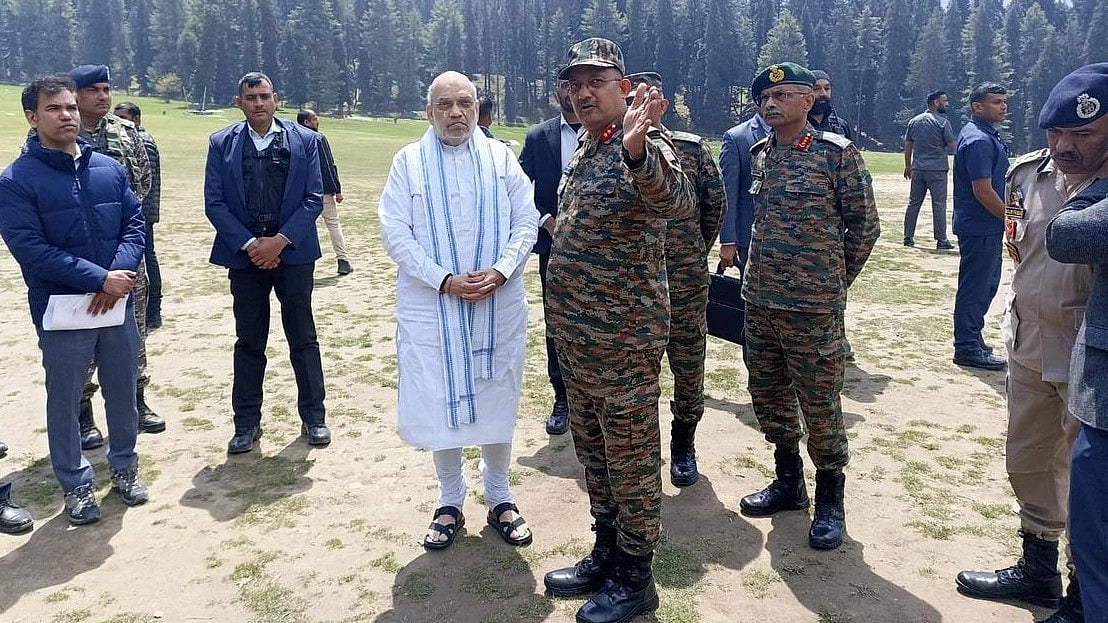 காஷ்மீர் தாக்குதல் - அமித்ஷா பதவி விலக வேண்டும் : நாடுமுழுவதும் வலுக்கும் கோரிக்கை!