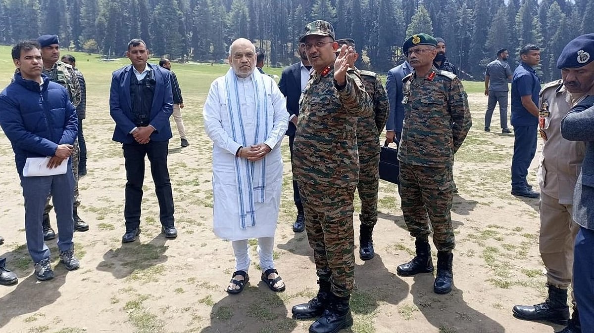 காஷ்மீர் தாக்குதல் - அமித்ஷா பதவி விலக வேண்டும் : நாடுமுழுவதும் வலுக்கும் கோரிக்கை!