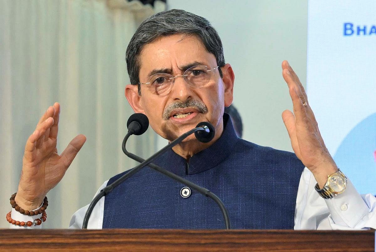 "ஆளுநர் ரவி பாஜக தலைவராக வந்து அரசியல் செய்து இருக்கலாமே ?" - அமைச்சர் கோவி.செழியன் விமர்சனம் !