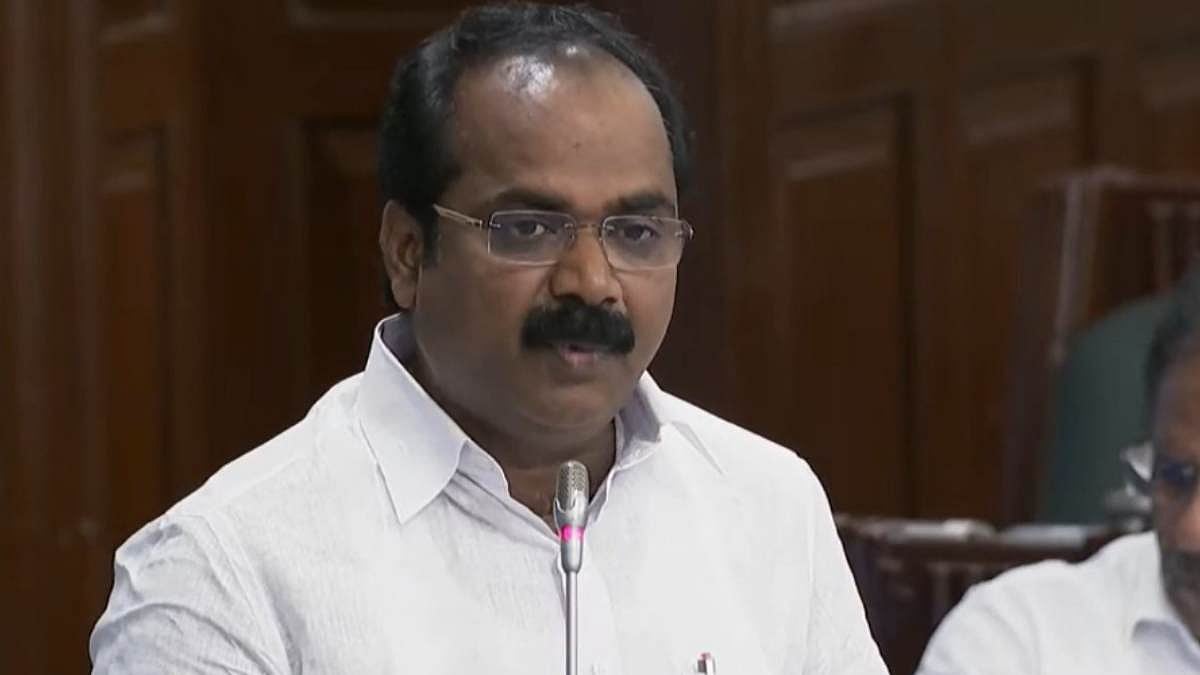 புதியதாக 5 கல்லூரி மாணவியர் விடுதிகள் : 20 அறிவிப்புகளை வெளியிட்ட அமைச்சர் மெய்யநாதன்!