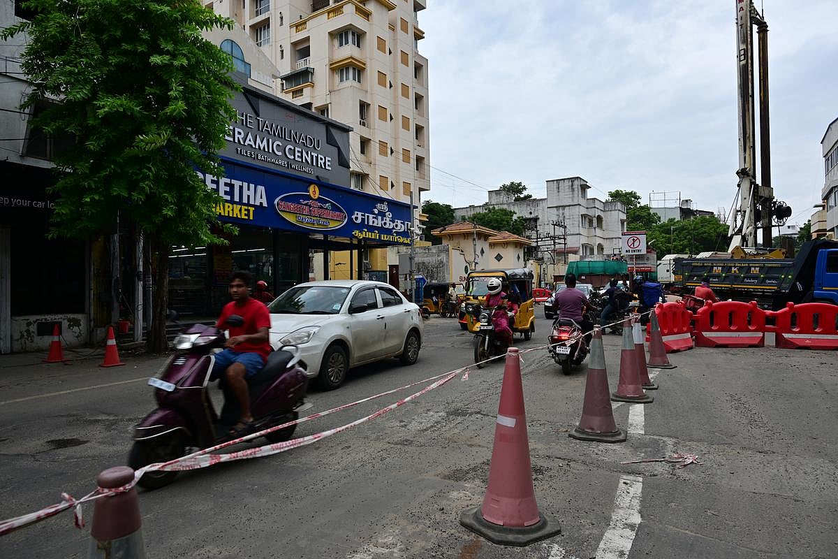 சென்னை சாந்தோம் சாலையில் இருவழிப் போக்குவரத்துக்கு அனுமதி... போக்குவரத்து காவல் துறை அறிவிப்பு ! 