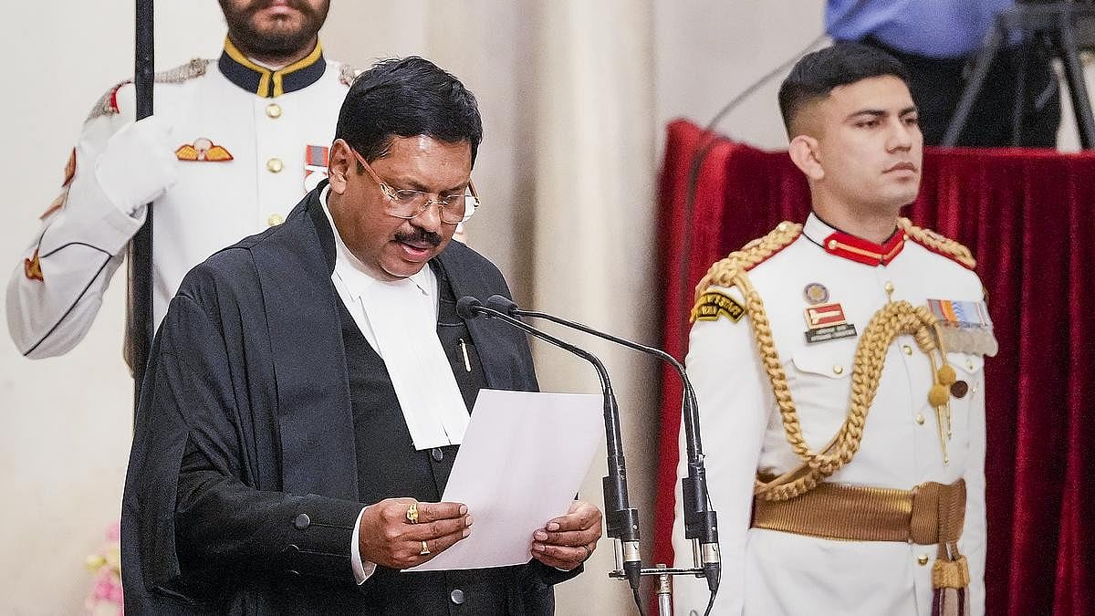 உச்ச நீதிமன்றத்தின் 52 ஆவது தலைமை நீதிபதி : யார் இந்த பி.ஆர்.கவாய்?