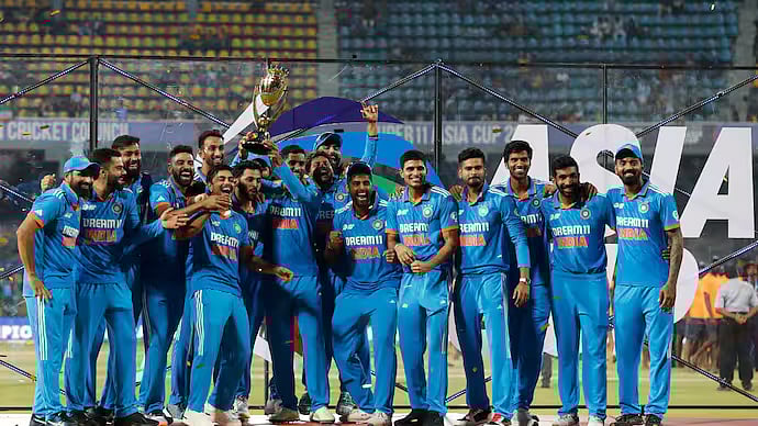 இந்தியாவில் நடக்கும் ஆசியக்கோப்பை கிரிக்கெட் தொடரை புறக்கணிக்க BCCI முடிவு... பாகிஸ்தான் காரணமா ? 