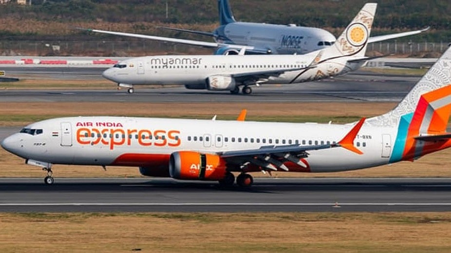 10 விமானங்கள் திடீர் ரத்து : பயணிகள் அவதி - சென்னை விமான நிலையத்தில் பரபரப்பு!