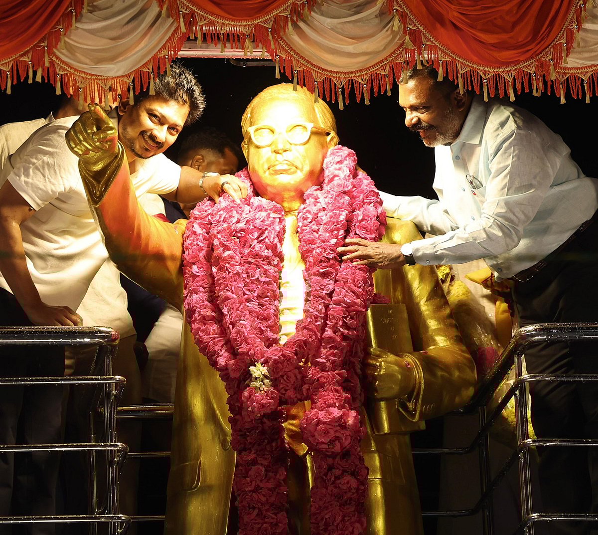 “பாசிச பாஜக அரசு இன்னும் அரசியலமைப்புச் சட்டத்தை மாற்றாமல் இருப்பதற்கு காரணம் இதுதான்” -துணை முதலமைச்சர்!