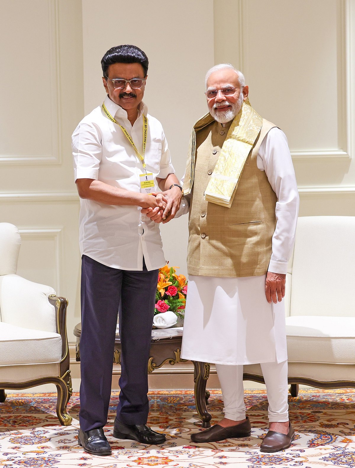 “என்னிடம் வெள்ளைக் கொடியும் இல்லை, காவிக் கொடியும் இல்லை!” : புதுடெல்லியில் முதலமைச்சர் பேட்டி!