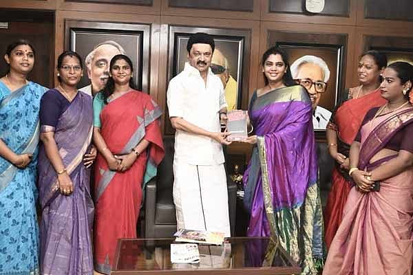 திராவிட மாடல் அரசின் திட்டங்களால் வாழ்வில் ஏற்றம் பெரும் திருநங்கையர்கள் : தமிழ்நாடு அரசு பெருமிதம் !