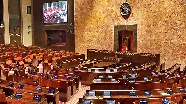 தமிழ்நாட்டில் ஜூன் 19 ஆம் தேதி மாநிலங்களவை தேர்தல் : 6 MP-க்கள் பதிவுக் காலம் முடிவு - யார் அவர்கள்?