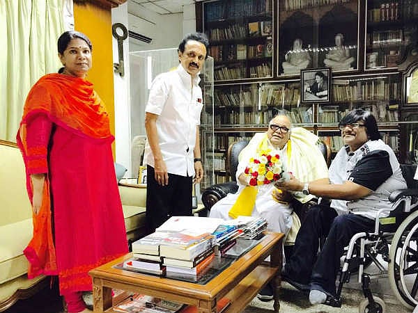 திராவிடம் நவீன தமிழுக்கு வைத்த சிலைகள் : விமர்சனத்துக்கு கவிஞர் மனுஷ்ய புத்திரன் பதிலடி ! 