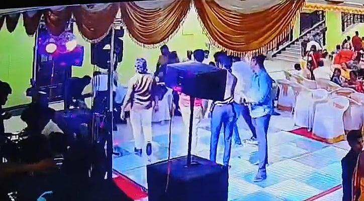 நண்பரின் திருமண நிகழ்ச்சி - DJ இசையின் போது இளைஞருக்கு நேர்ந்த துயரம்!