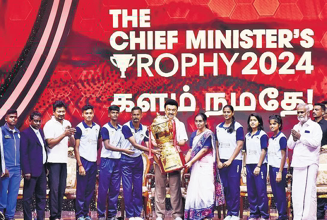 உலக அளவில் உயர்ந்து நிற்கும் திராவிட மாடல் அரசின்  விளையாட்டு துறை :  4 ஆண்டுகள் - புதிய சாதனைகள்! 