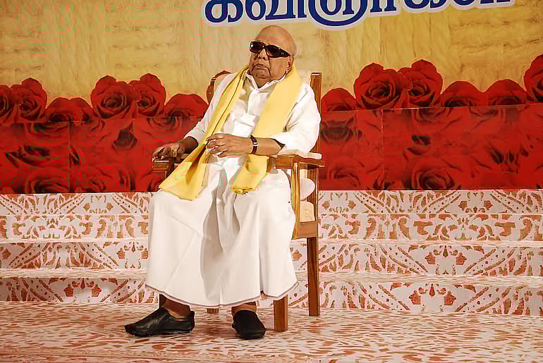 “மகிழ்ச்சி அடையாமல் எப்படி இருக்க முடியும்?” : பல்வேறு கேள்விகளுக்கு கலைஞர் அளித்த சுவாரஸ்ய பதில்கள்!