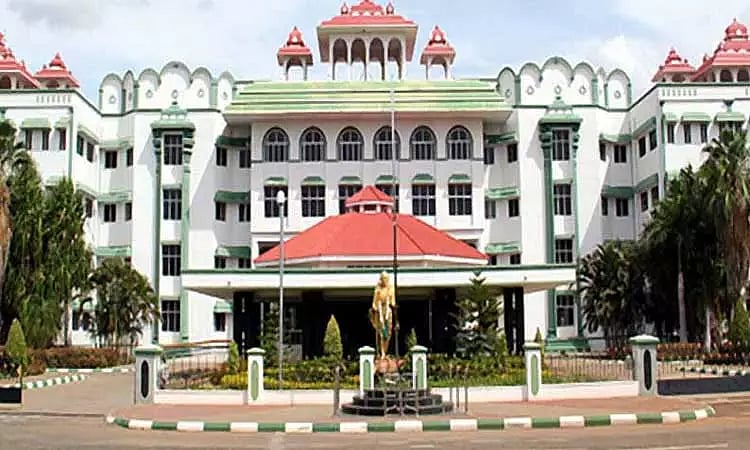 கோவில் திருவிழாக்களில் ஆடல், பாடல்  நிகழ்ச்சி நடத்த அனுமதி... நீதிமன்றம் விதித்த நிபந்தனை என்ன ?