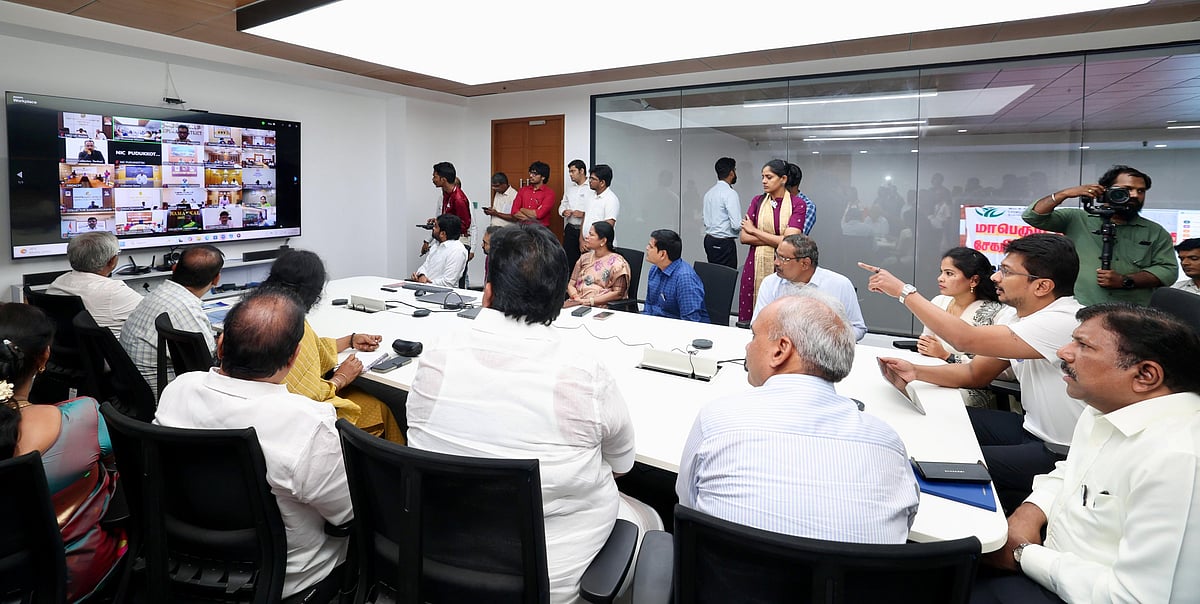 தமிழ்நாடு அரசு அலுவலகங்களில் 2 நாட்களில் மட்டும் 250 டன் குப்பை சேகரிப்பு - துணை முதலமைச்சர் உதயநிதி !