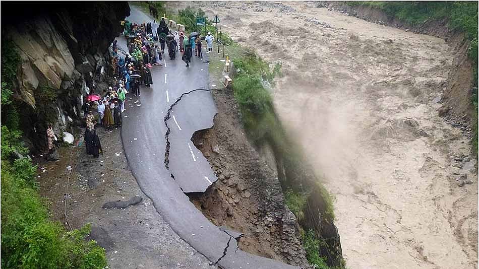 கடந்த 125 ஆண்டுகளில் இல்லாத இயற்கை மாற்றம்... மே மாதம் மட்டும் இயற்கை சீற்றத்தால்  260 பேர் பலி ! 