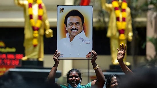 தமிழ்நாட்டை காக்கும் தி.மு.க.வைக் காப்பது தமிழ்நாட்டு மக்களின் கடமை - முரசொலி அழைப்பு ! 