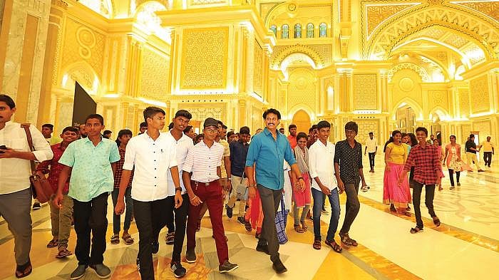 “தமிழ்நாட்டின் அடையாளமாக மாறிய அரசு பள்ளி மாணவர்கள்” : கல்விச் சுற்றுலா குறித்து அமைச்சர் எழுதிய கட்டுரை!