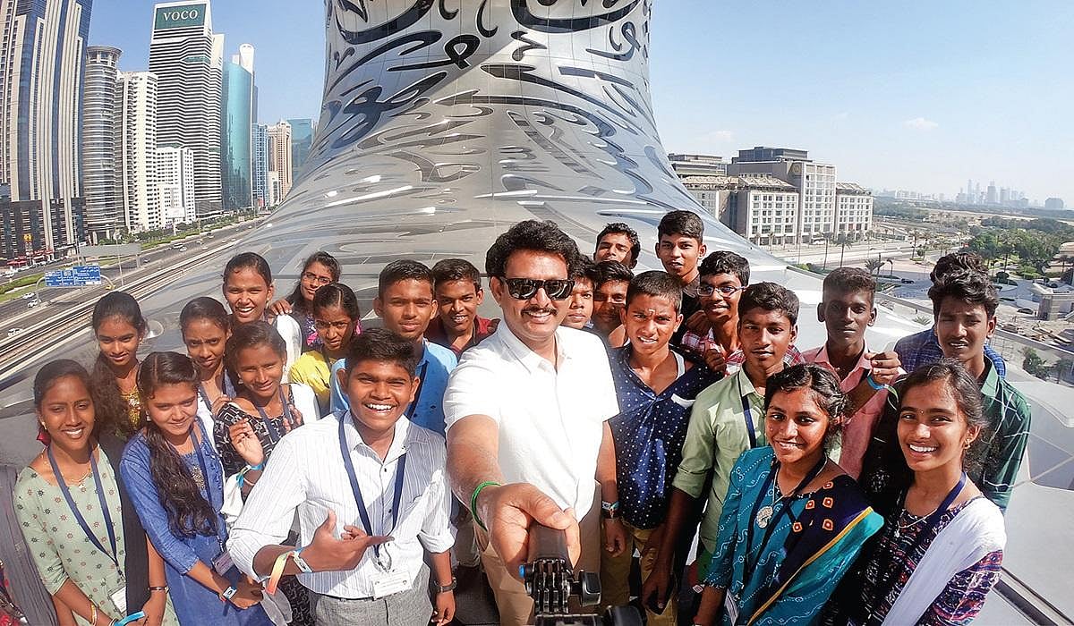 “தமிழ்நாட்டின் அடையாளமாக மாறிய அரசு பள்ளி மாணவர்கள்” : கல்விச் சுற்றுலா குறித்து அமைச்சர் எழுதிய கட்டுரை!