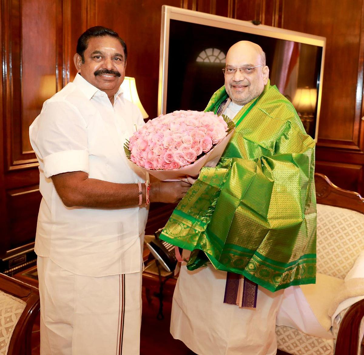 "கொத்தடிமைக் கூட்டமான பழனிசாமியை மிரட்டி உட்கார வைத்திருக்கிறார் அமித்ஷா" - முரசொலி விமர்சனம் !  