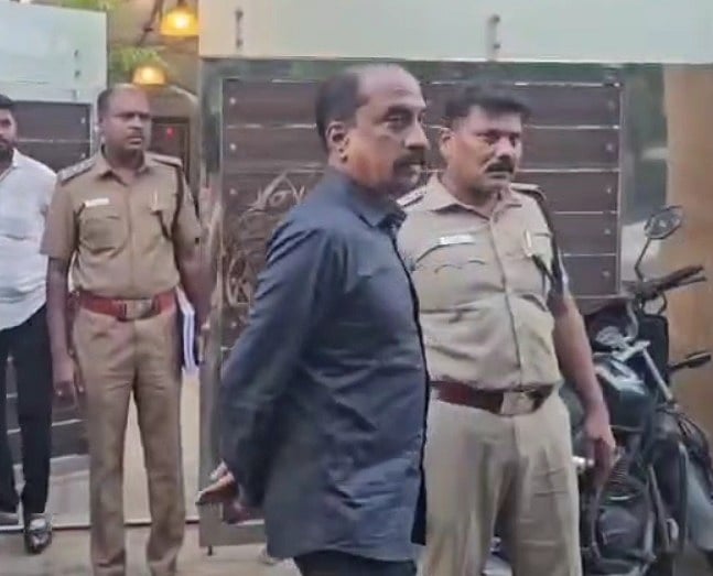 அமித்ஷாவுடன் சந்திப்பு.. 3 மாநில போலீசுக்கு டேக்.. ரவுடி மிளகாய் பொடி வெங்கடேசன் அதிரடி கைது!