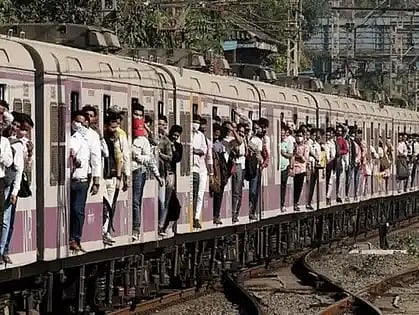 புறநகர் மற்றும் பறக்கும் ரயில்களில் தானியங்கி கதவுகளை அமைக்கவேண்டும் - தயாநிதி மாறன் MP கோரிக்கை ! 