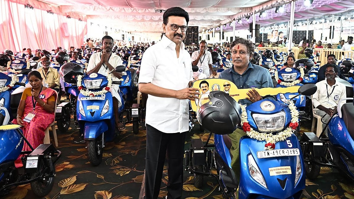 2,25,383 பயனாளிகளுக்கு நலத்திட்ட உதவிகளை வழங்கிய முதலமைச்சர் : 4127 புதிய திட்டப் பணிகளுக்கு அடிக்கல்!