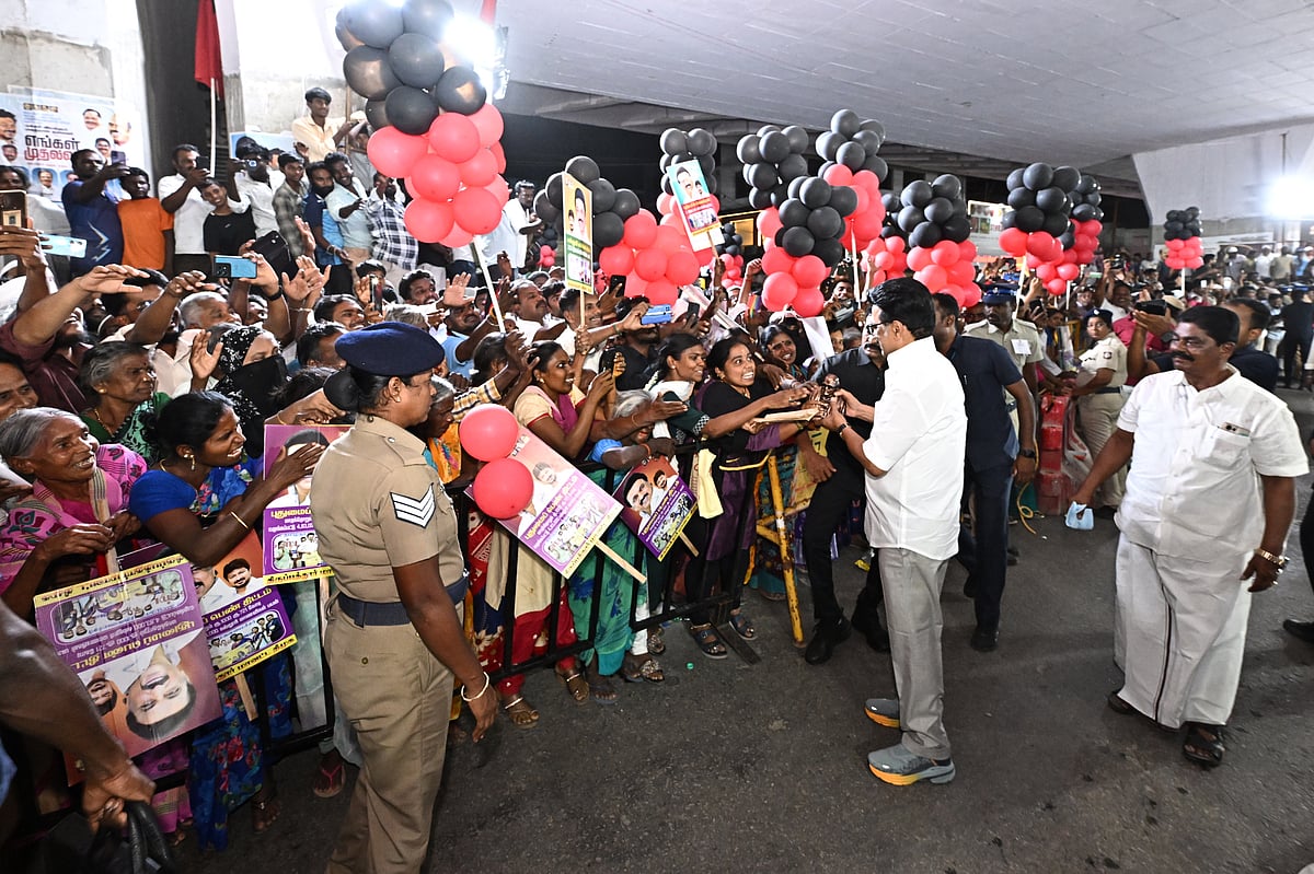 2 நாட்கள்.. வேலூர் முதல் திருப்பத்தூர் வரை... வழிநெடுகிலும் பொதுமக்கள் முதலமைச்சருக்கு உற்சாக வரவேற்பு!